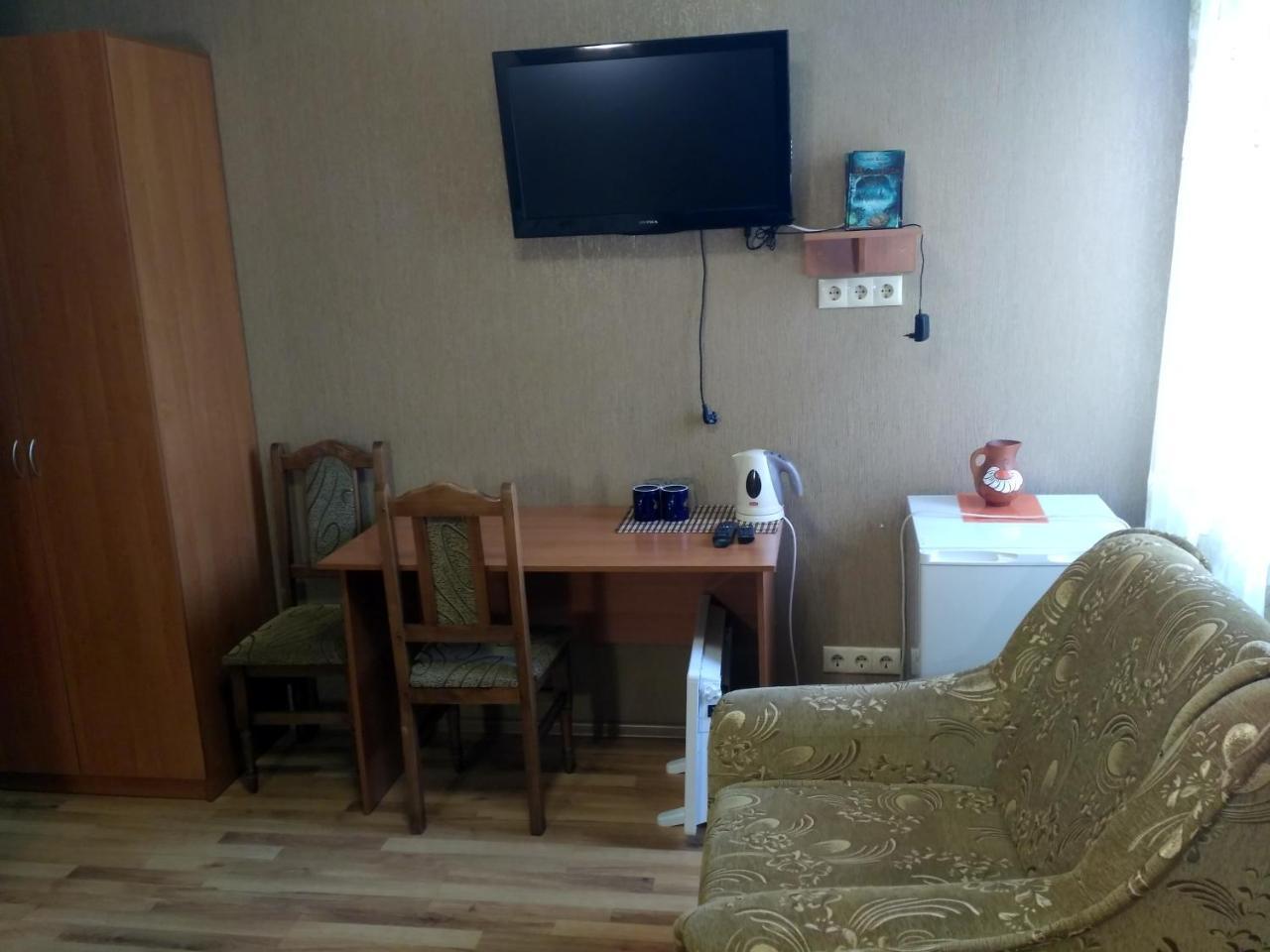 Atlant Hotel Ostroh Exterior foto